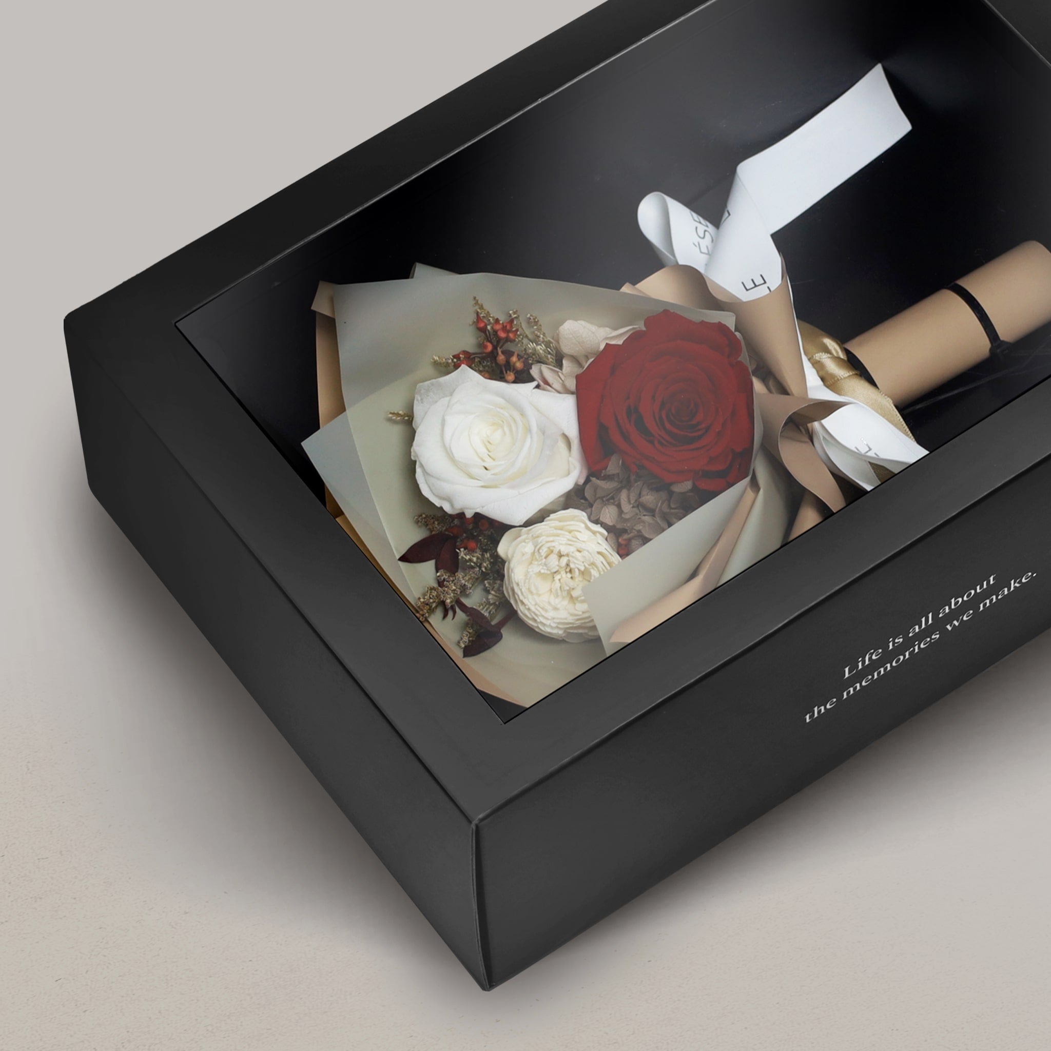 迷你永生花束 - 紅／白玫瑰