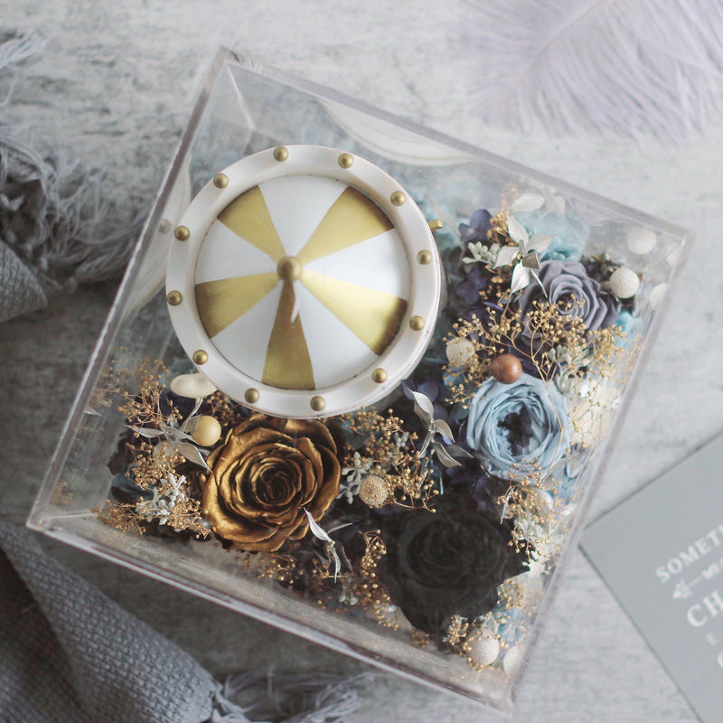 Preserved Flower - Carousel with Music and LED light (gold/black)